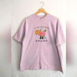 BAD BUNNY 2022 Tour T Shirt Pink Graphic T-Shirt Size Large